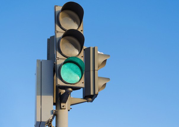 В Москве появились светофоры, реагирующие на снег